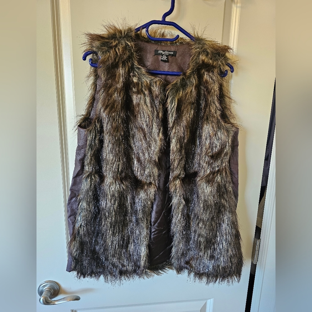 Streetwear Society Faux Fur Vest